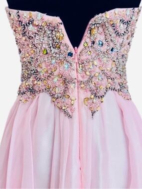 ALYCE PARIS ~ Elegant Blush Pink Chiffon Silky Dress w/Rhinestones size 6